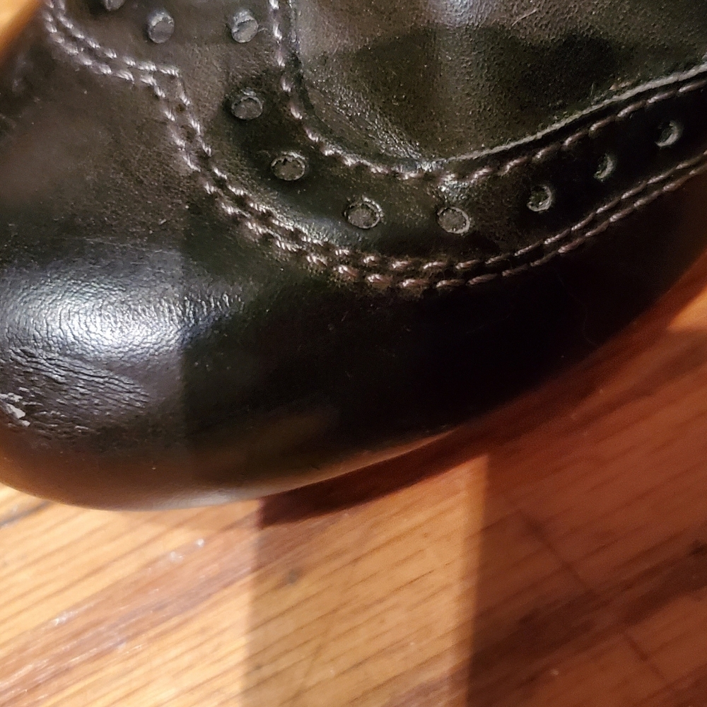 Brown Wingtip Heels - Picture 6 of 6